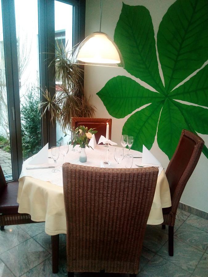 Hotel-Restaurant Goldenes Lamm Dinkelsbühl Buitenkant foto